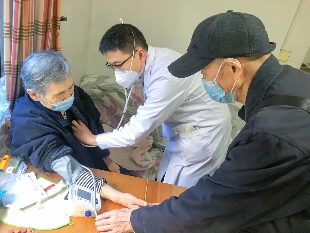 堅(jiān)持慢病防控關(guān)口前移，實(shí)現(xiàn)早診早治，基層該如何發(fā)力？